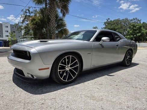 Used 2018 Dodge Challenger R/T Plus RWD image 3