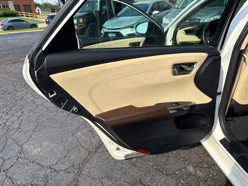 Used 2014 Toyota Avalon XLE Touring FWD image 18