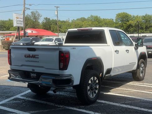 Used 2024 GMC Sierra 2500 Pro w/ 1SA Pro Safety Plus Package AWD/4WD image 5