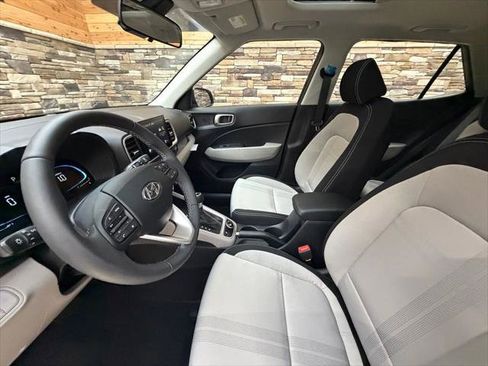 New 2026 Hyundai Venue SEL image 11