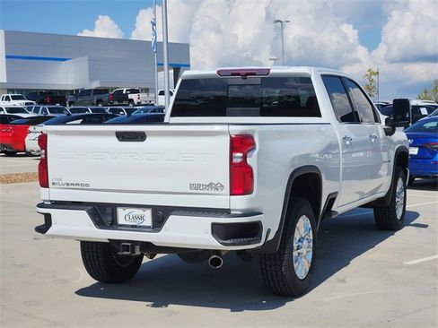 Used 2023 Chevrolet Silverado 2500 High Country w/ Safety Package II image 6