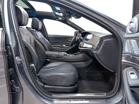 Used 2019 Mercedes-Benz S 560 4MATIC Sedan w/ Premium Package image 28