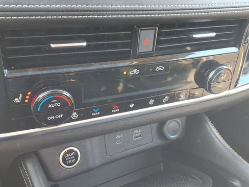 Certified 2023 Nissan Rogue SL w/ SL Premium Package image 12