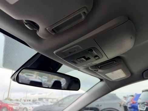 Used 2022 Toyota Camry SE FWD image 32