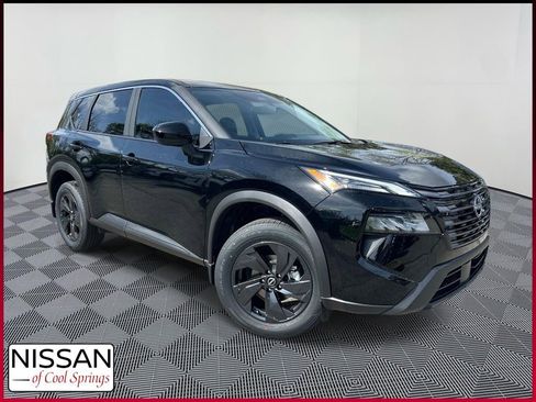 New 2026 Nissan Rogue SV FWD image 1