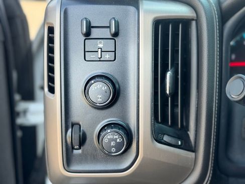 Used 2019 GMC Sierra 2500 Denali w/ Duramax Plus Package AWD/4WD image 19