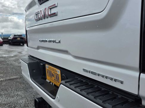 Certified 2025 GMC Sierra 2500 Denali w/ Denali Reserve Package AWD/4WD image 14