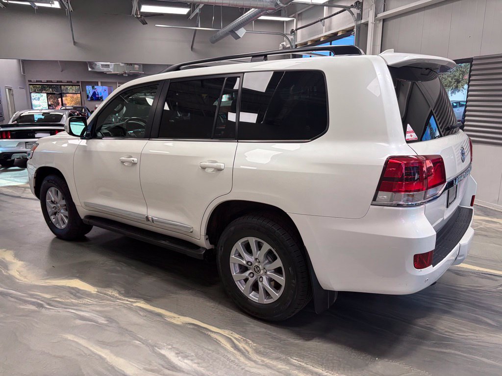 Used 2016 Toyota Land Cruiser AWD/4WD image 48