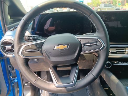 Used 2024 Chevrolet Equinox EV LT AWD/4WD image 14