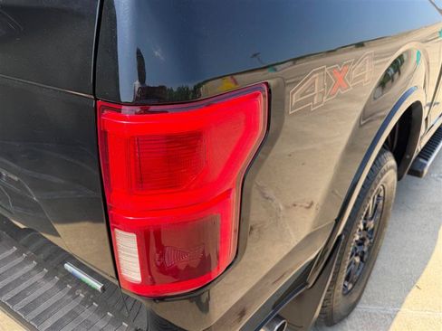 Used 2018 Ford F150 Lariat w/ Equipment Group 502A Luxury AWD/4WD image 19