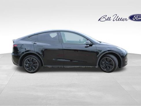 Used 2023 Tesla Model Y Long Range image 4