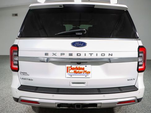 Used 2022 Ford Expedition Max Limited image 8