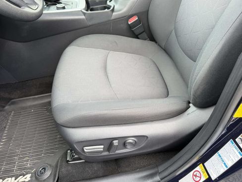 Used 2019 Toyota RAV4 XLE w/ Convenience Package AWD/4WD image 17