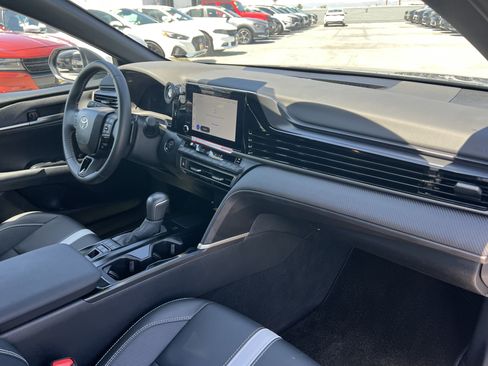 Used 2026 Toyota Camry SE w/ Convenience Package FWD image 14