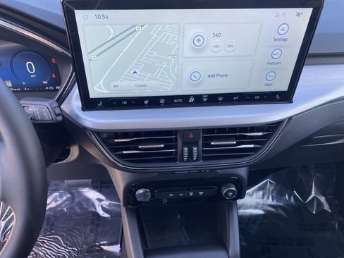 New 2026 Ford Escape SE w/ PHEV Premium Package image 16