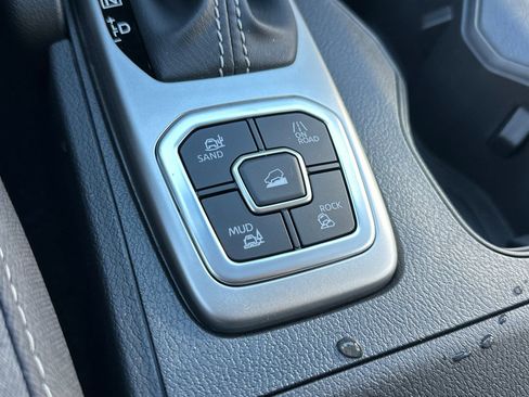 New 2026 Nissan Frontier SV AWD/4WD image 33
