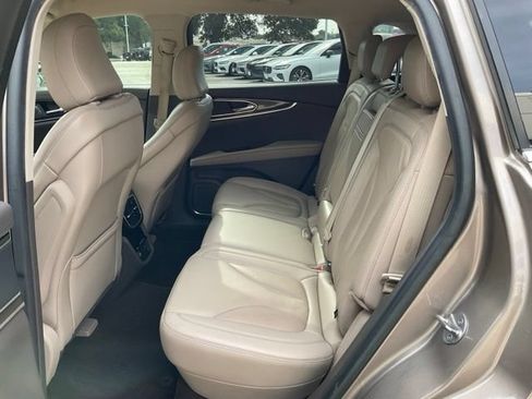 Used 2021 Lincoln Nautilus FWD w/ Equipment Group 101A image 26