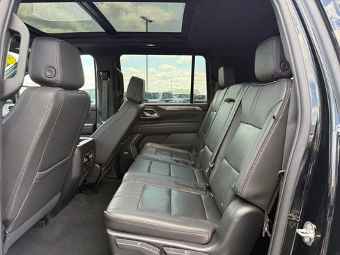Used 2023 Chevrolet Suburban RST w/ Sport Performance Package AWD/4WD image 10