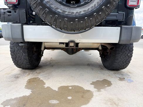 Used 2013 Jeep Wrangler Unlimited Sahara w/ Connectivity Group AWD/4WD image 32