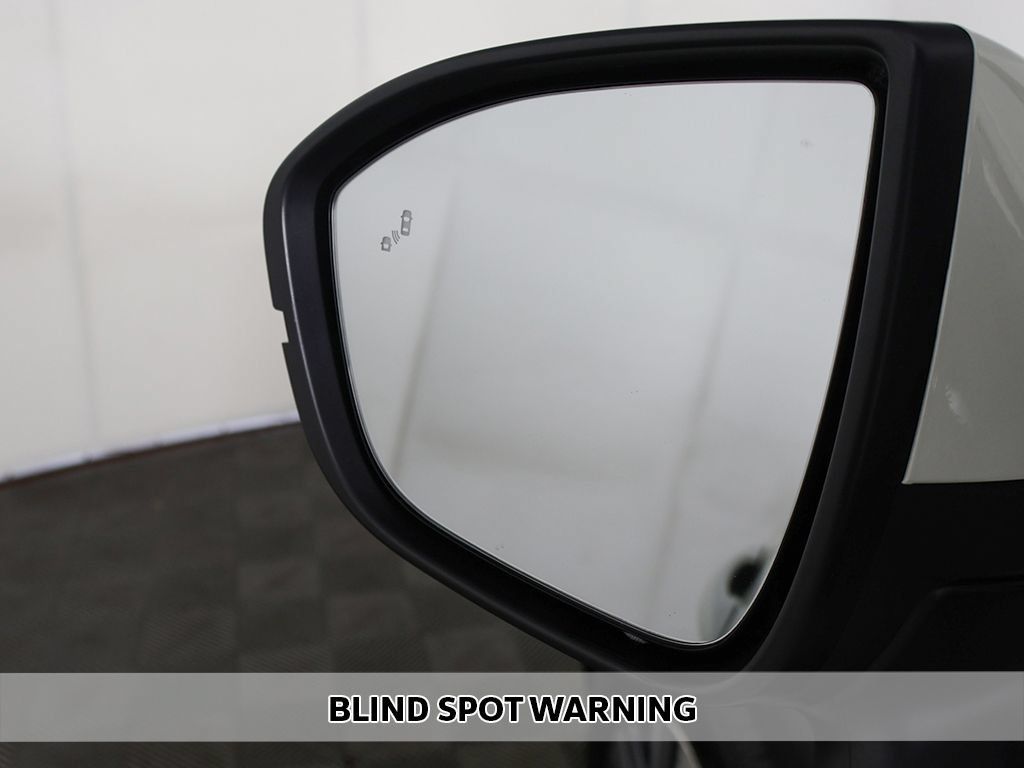 Used 2024 Nissan Pathfinder SL AWD/4WD image 6