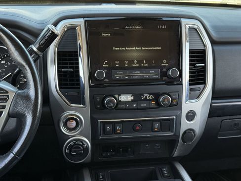 Used 2021 Nissan Titan SV w/ SV Convenience Package image 17