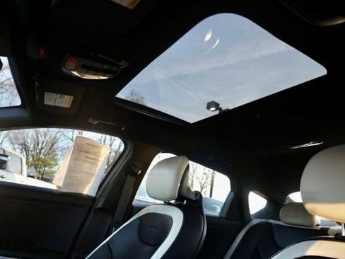 Used 2025 Kia K4 GT-Line w/ GT-Line Premium Package image 5