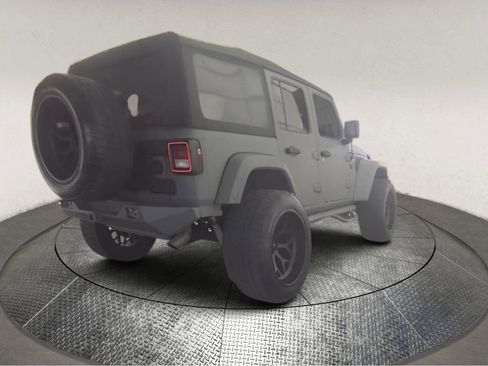 Used 2019 Jeep Wrangler Unlimited Sport S AWD/4WD image 2