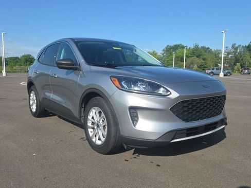 Used 2022 Ford Escape SE FWD image 1