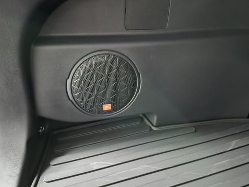 New 2025 Toyota RAV4 Limited image 14