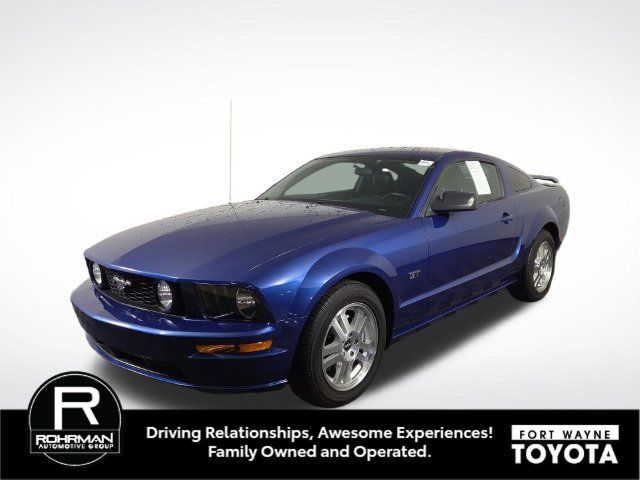 Used 2007 Ford Mustang GT RWD image 1