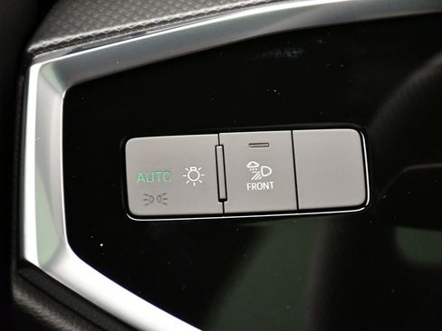 Used 2025 Audi Q3 2.0T Premium Plus w/ Premium Plus Package image 22