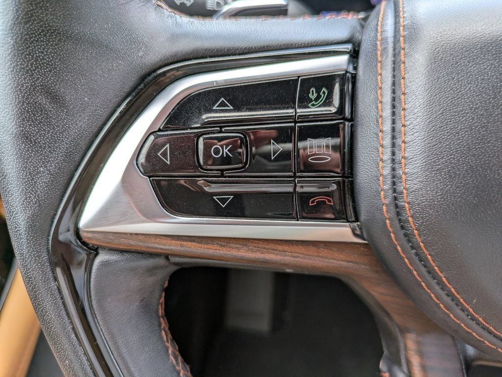 Used 2024 Jeep Grand Cherokee L Summit w/ Luxury Tech Group V AWD/4WD image 51