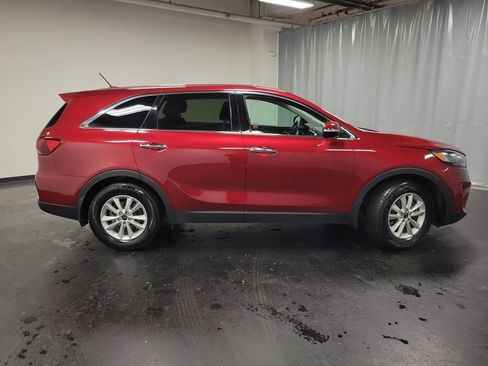 Used 2020 Kia Sorento LX image 10