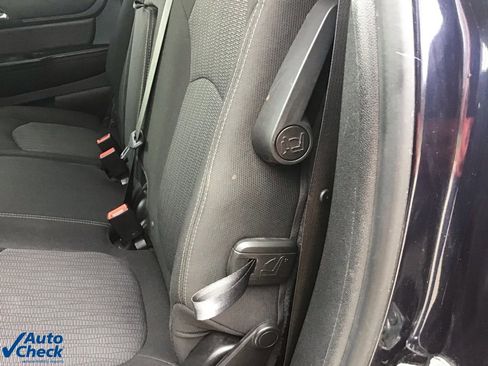 Used 2017 Chevrolet Traverse LT image 16