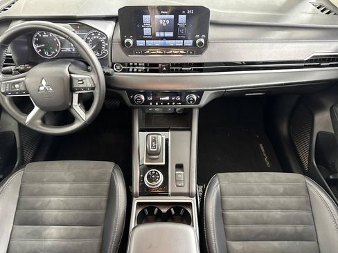 Used 2024 Mitsubishi Outlander SE FWD image 15