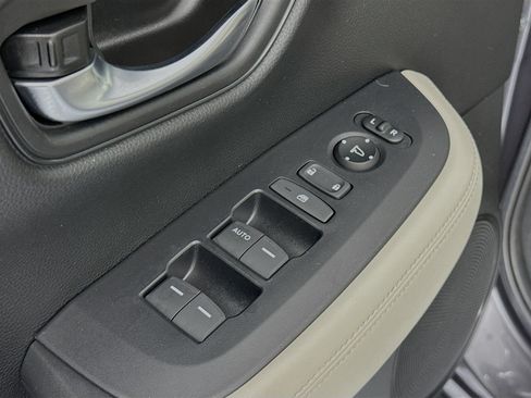 Certified 2024 Honda HR-V LX image 17