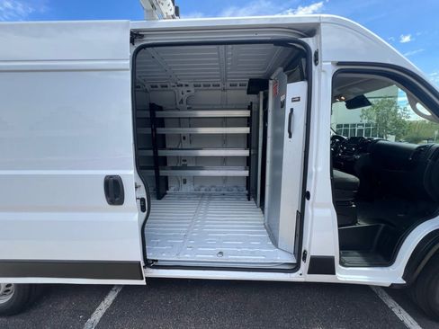 Used 2024 RAM ProMaster 2500 FWD image 13