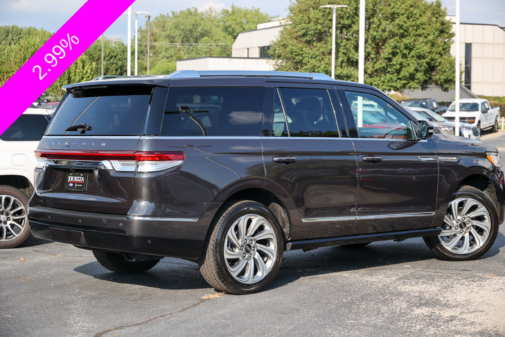 Certified 2024 Lincoln Navigator Reserve AWD/4WD image 40