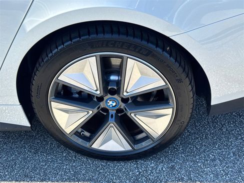 Used 2023 BMW i4 eDrive35 w/ Premium Package image 19