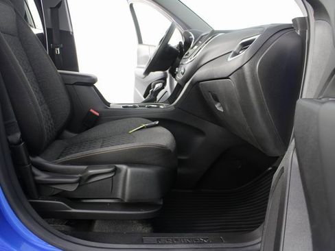 Used 2024 Chevrolet Equinox LT image 20
