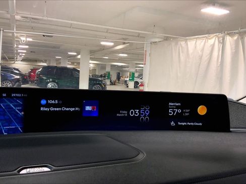 Used 2025 Lincoln Navigator Reserve image 35