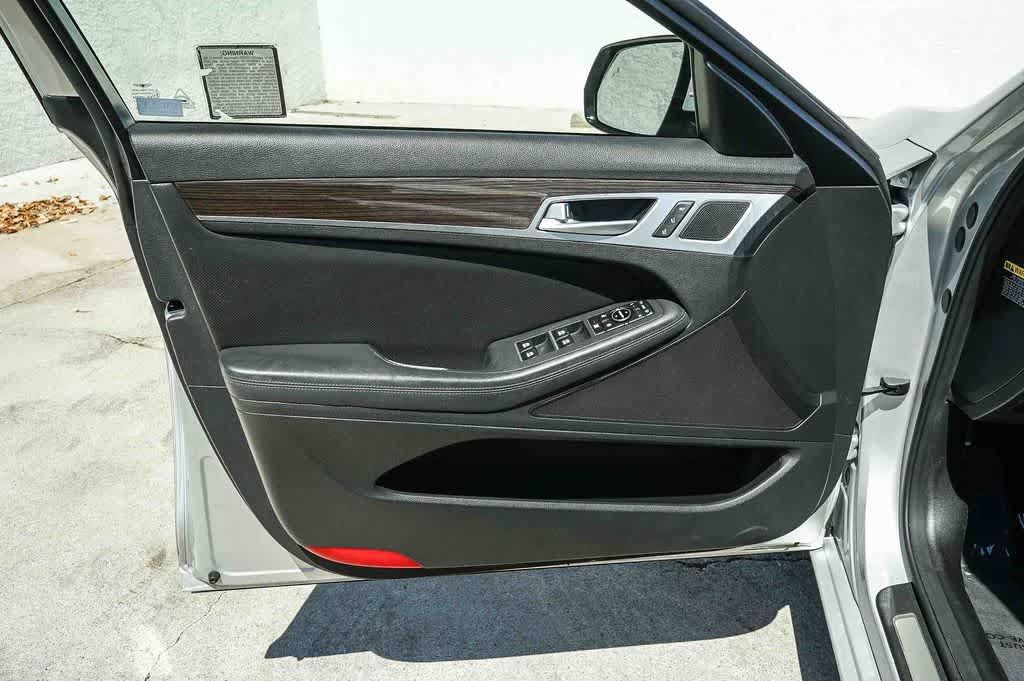 Used 2017 Genesis G80 3.8 RWD image 21