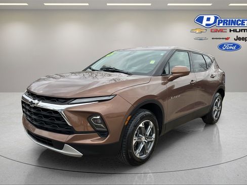 Used 2023 Chevrolet Blazer LT w/ Driver Confidence Package image 3