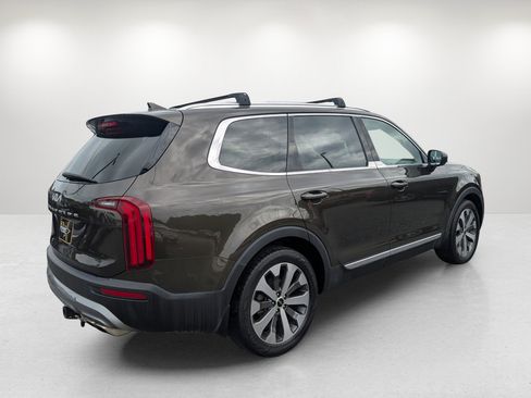 Used 2022 Kia Telluride EX w/ EX Premium Package FWD image 5