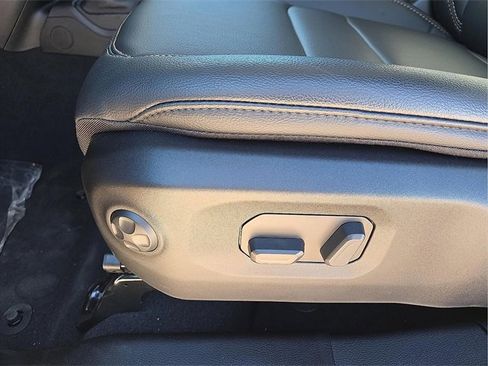 New 2026 Jeep Gladiator Sport image 16