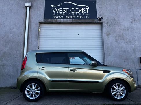 Used 2013 Kia Soul + image 2