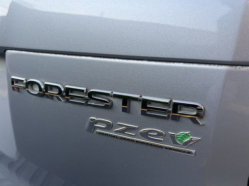 Used 2015 Subaru Forester 2.5i AWD/4WD image 23