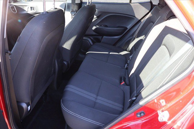 Used 2022 Hyundai Venue SEL FWD image 23