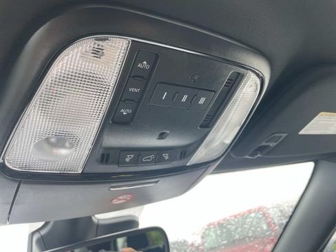 Used 2024 Dodge Durango GT AWD/4WD image 35