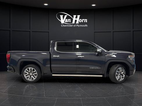 Used 2023 GMC Sierra 1500 Denali w/ Denali Reserve Package AWD/4WD image 8